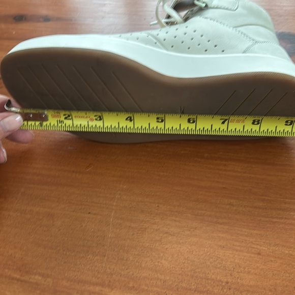 Lacoste Tamora Hi Fashion Sneakers Womens Size 5 leather Strap Shoes Gray - Picture 10 of 12